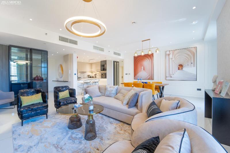 Цены на JBR Amwaj 4 , Upgraded Sea and Ain Dubai Views, 2m walk to Beach By Gardenia Suitse в Дубае