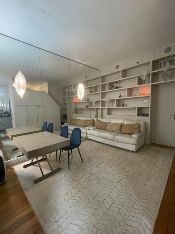 Elegant studio avec mezzanine porte des Ternes — отель с удобствами в Париже