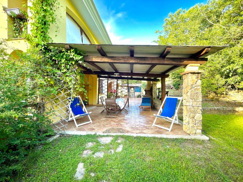 Villa Teresa a Bari Sardo - Accoglienti Appartamenti con Terrazza