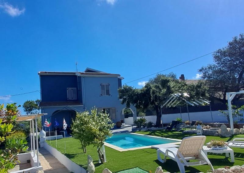 Villa Andres a Sassari - Lussuosa villa con piscina