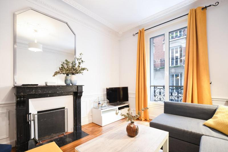 Цены на GuestReady - Fantastic Apt in Epinettes for 4! в Париже