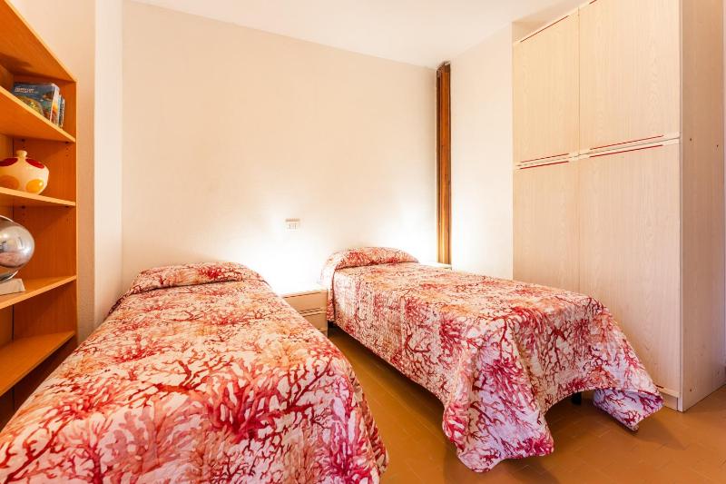 Villa Agnesina a Solanas - Lussuosa Casa con Vista Mare