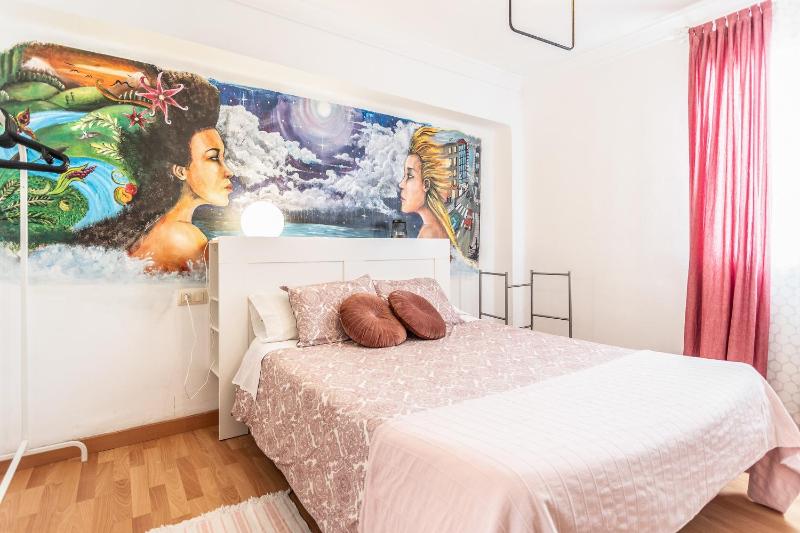 Casa los Buhos — забронировать отель в Валенсии