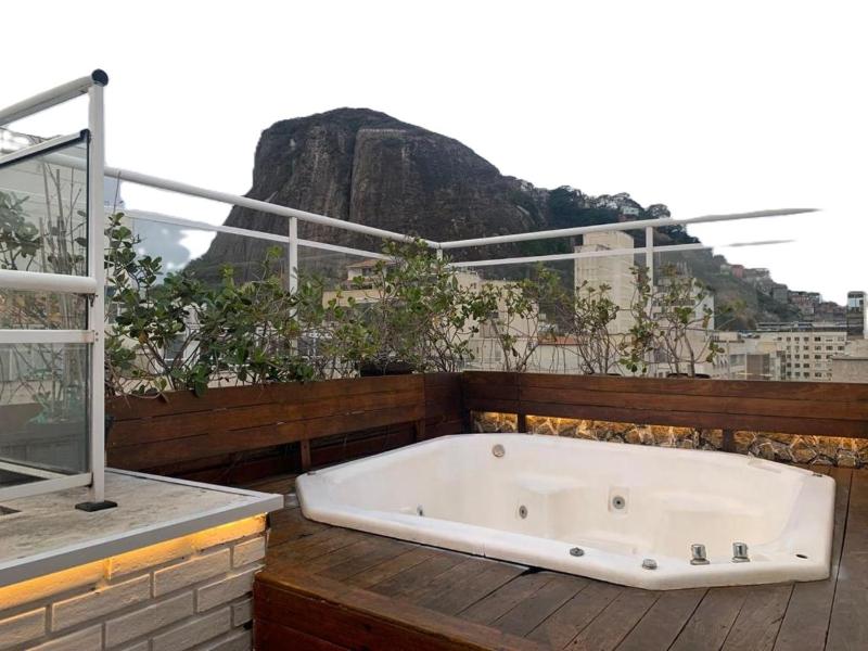 Real Apartments 219 - Luxury Penthouse in Copacabana with Whirlpool — комфортный отель в Рио