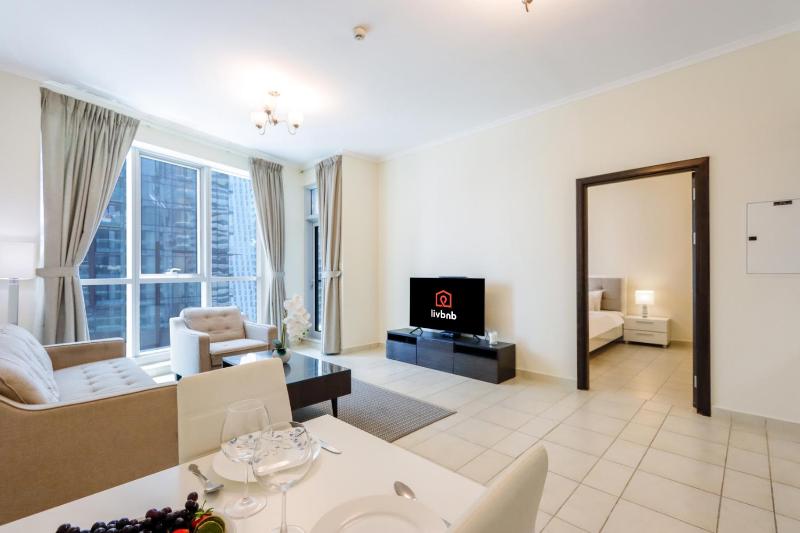 Цены на Cosily Furnished 1 Bedroom Apartment Torch Tower в Дубае