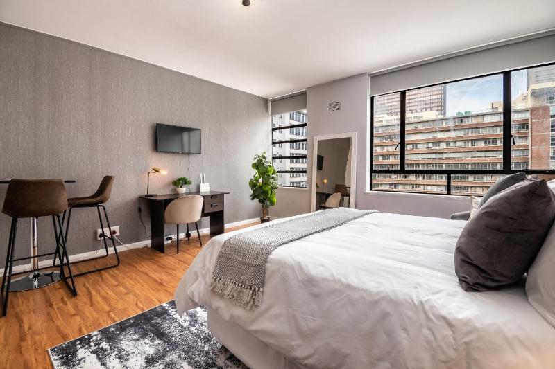 The Diplomat - Central Cape Town Studio Apartment 700m away from CTICC — забронировать отель в Кейптауне