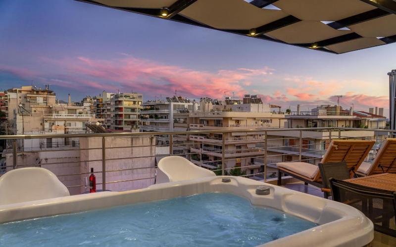 Jacuzzi Luxpenthouse PFaliro — отель с удобствами в Афины