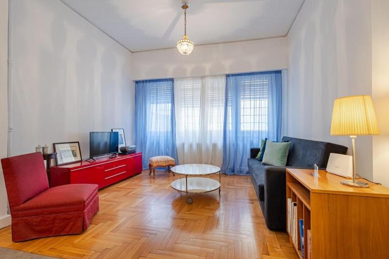 Цены на Cosy Acropolis 1BD Apartment в Афины