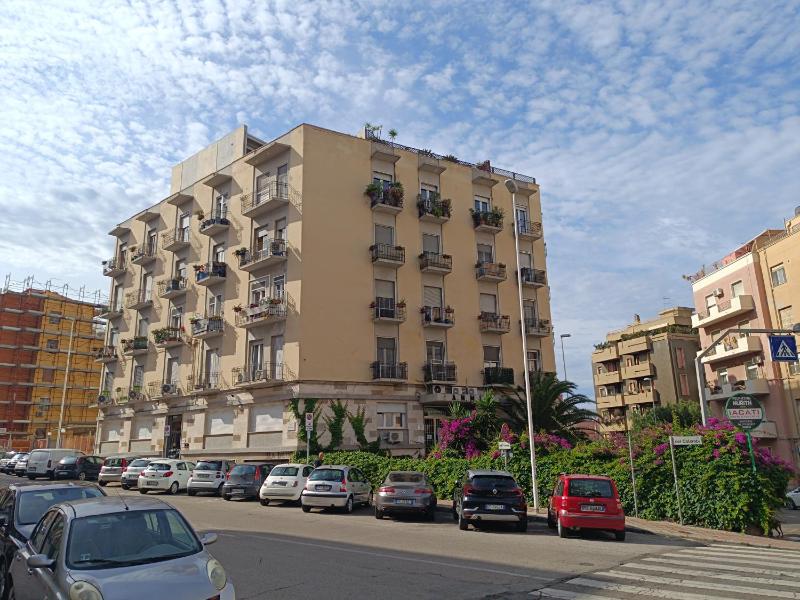 Jitaku a Cagliari - Moderni appartamenti rinnovati centro