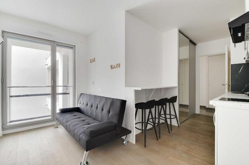 Super appt Buttes Chaumont — комфортный отель в Париже