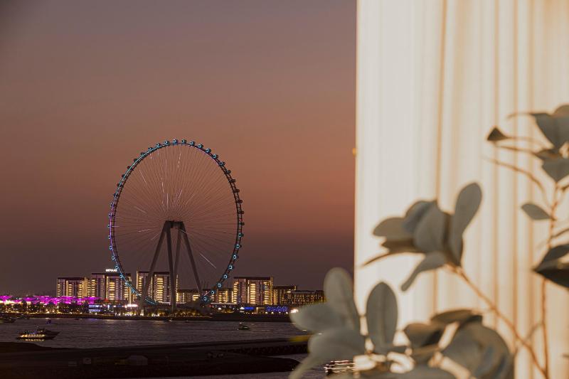 2 bed- Private Beach Access- Emaar Beachfront — отель в Дубае, Объединенные Арабские Эмираты
