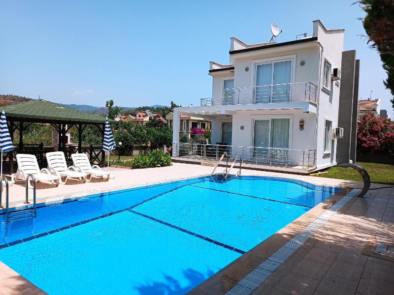 Lighthouse Tulip Villas — отель в Фетхие, Турция