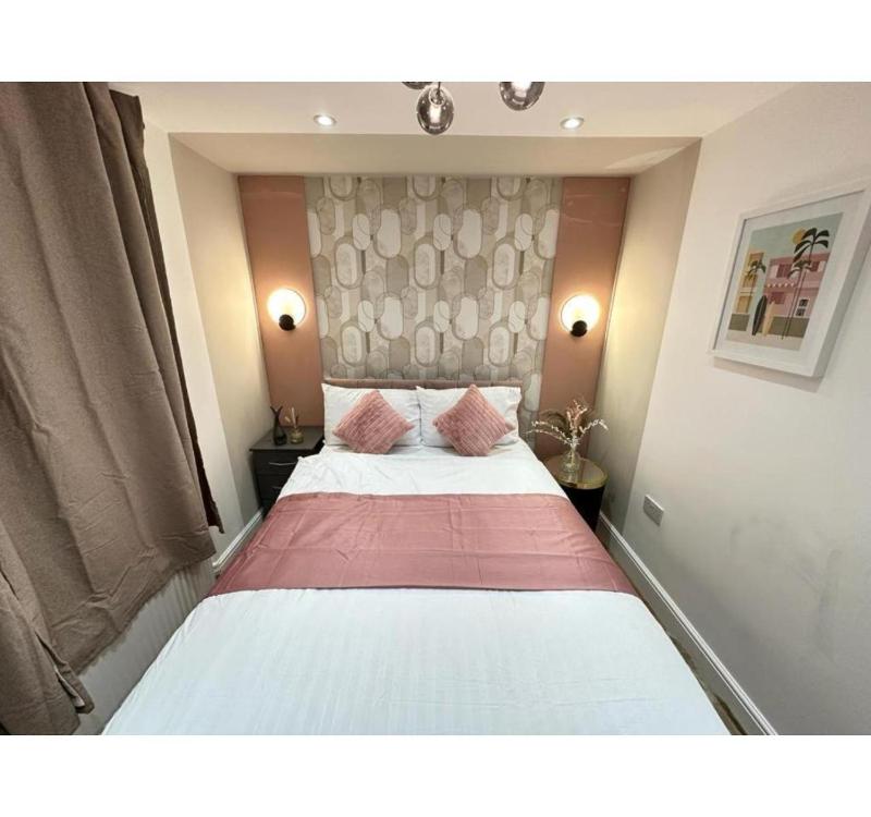 F3- Gorgeous 1 Bed Flat near Edgware Road Station — отель с удобствами в Лондоне