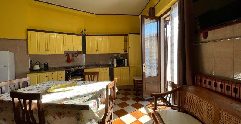 Dimora di Vlad a Pula - Spaziosa Casa con Terrazza