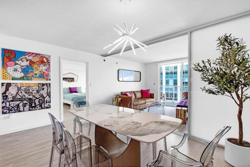 Oceanside Penthouse Apartment in Brickell Miami, Pool, Free Parking — отель с удобствами в Майами