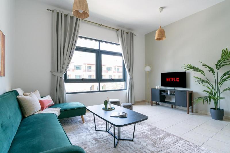 GuestReady Holiday Homes - The Green Scape — отель в Дубае, Объединенные Арабские Эмираты