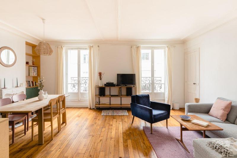 GuestReady - Apt Parisien calme et lumineux — комфортный отель в Париже