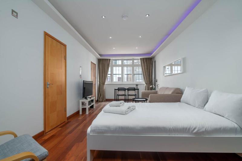 GuestReady - Central Converted Mews in Bayswater — комфортный отель в Лондоне