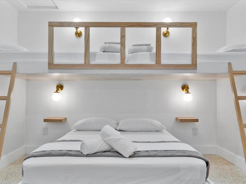 Miami Getaway W Heated Pool Oasis & Top Location — забронировать отель в Майами
