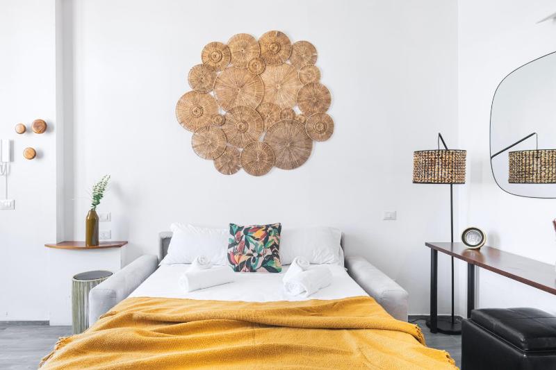 Easylife - Studio Moderno e luminoso in Repubblica — отель в Милане, Италия
