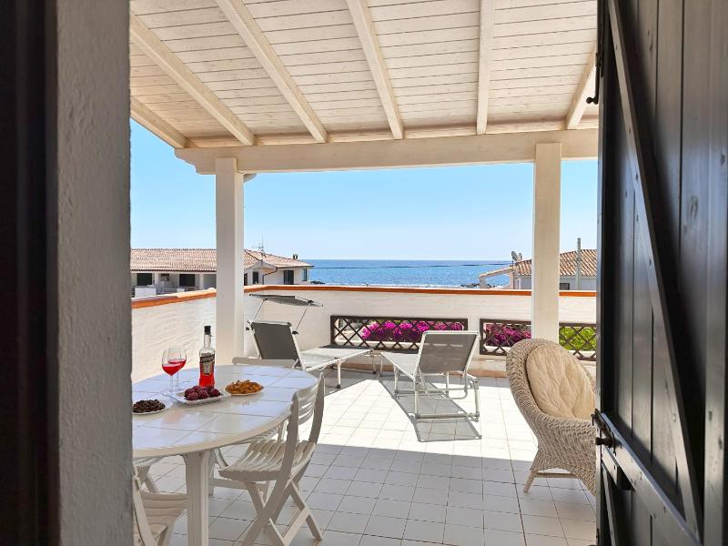 Casa La Magnolia a Porto Columbu - Vista mare mozzafiato