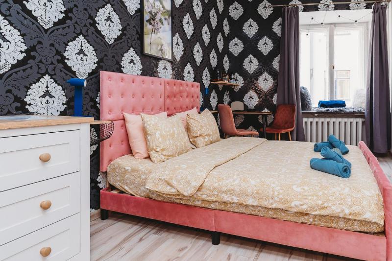 With Breakfast Possibility Room in Old Town, Cozy & Convenient - C — отель с удобным расположением в таллине