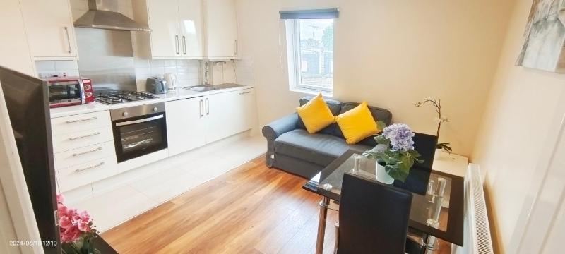 Tulip 5 Top Floor at Hammersmith — забронировать отель в Лондоне