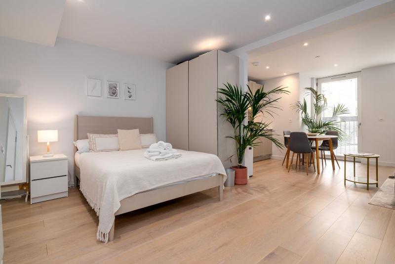 GuestReady - Modern Studio for 2 in Albion Court — отзывы гостей и цены