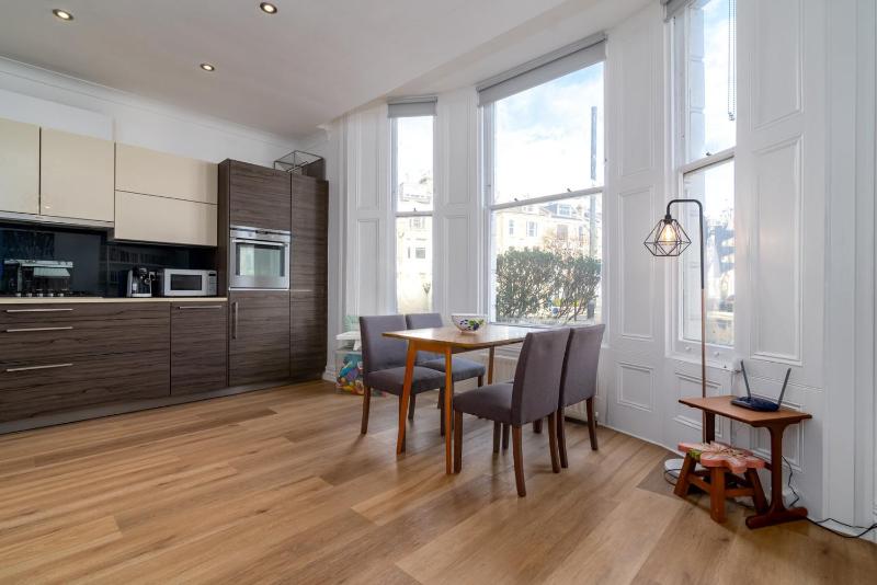 GuestReady - New and spacious near BBC Maida Vale — отель с удобным расположением в Лондоне