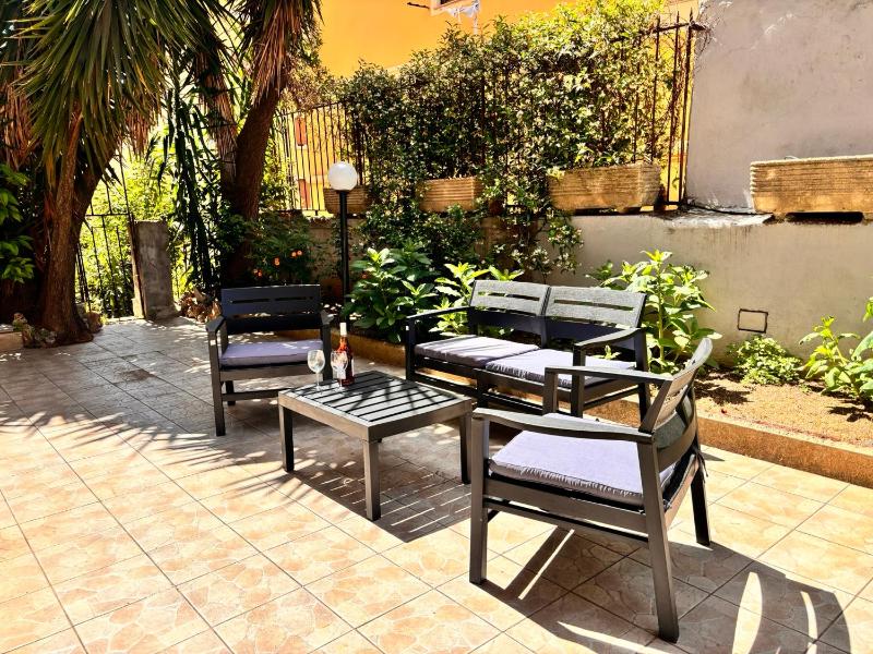 Garden Suite Rome — отель в Риме, Италия