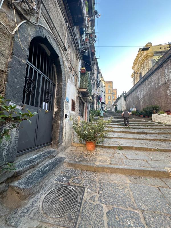 Home San Severino centro storico — отель с удобным расположением в Неаполе