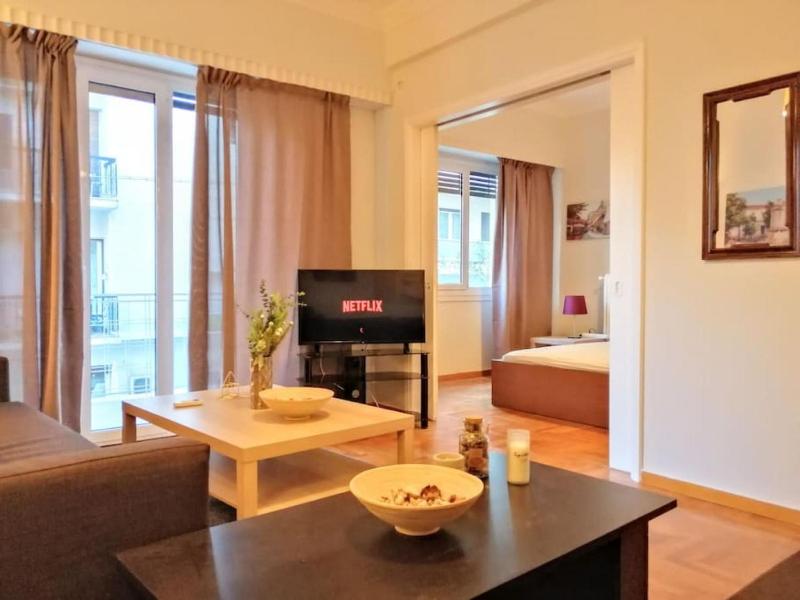 Comfortable apartment in Acropolis — комфортный отель в Афины
