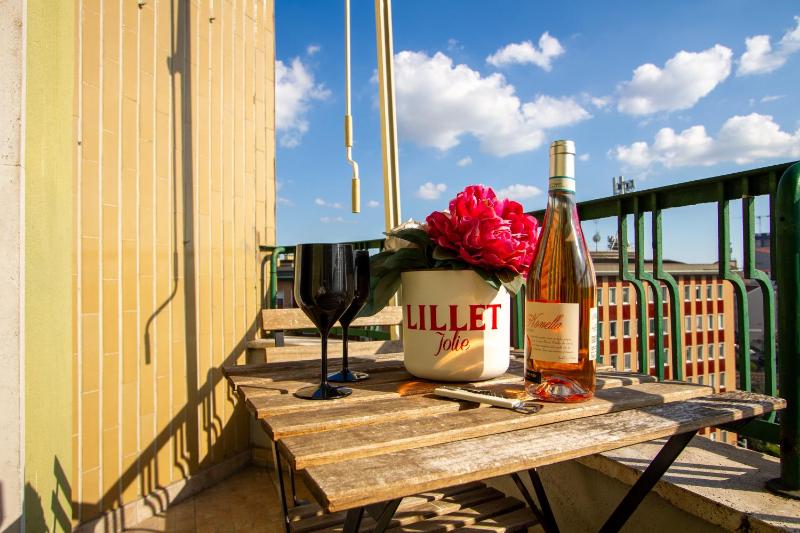 Moderno Appartamento Navigli Milano:Two Nice Jacks — забронировать отель в Милане