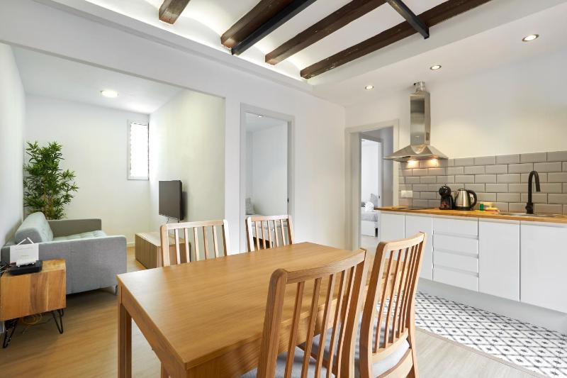 Ma Bright apartment next to Parc de Montjuic — забронировать отель в Барселоне