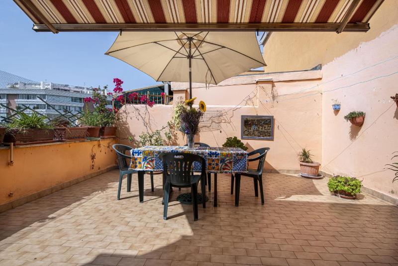 Цены на Carola's Terrace / La Terrazza di Carola (NEW!) в Риме