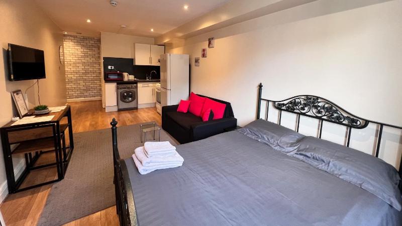 Cosy Apartments - Finchley Road — отель с удобным расположением в Лондоне
