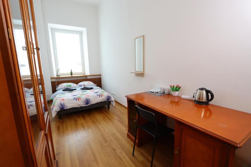 Fantastic Waw - C19 Room E — отель с удобным расположением в Варшаве