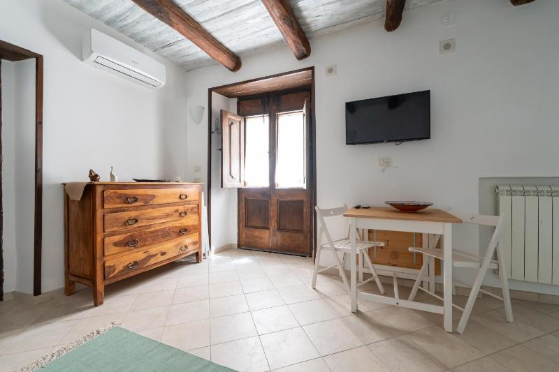 Maison Cassano Charme — забронировать отель в Неаполе