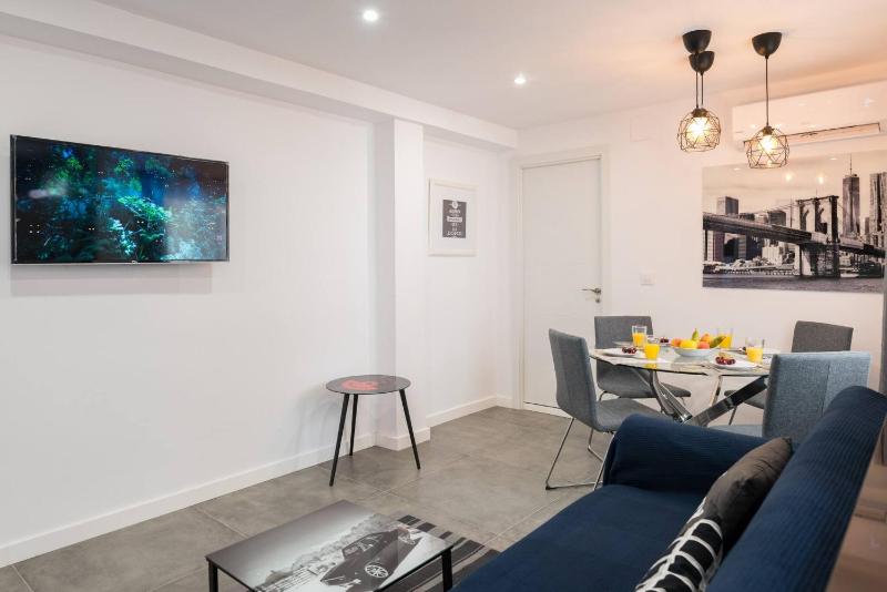 Marques Flat-Cabanyal Apartment — забронировать отель в Валенсии