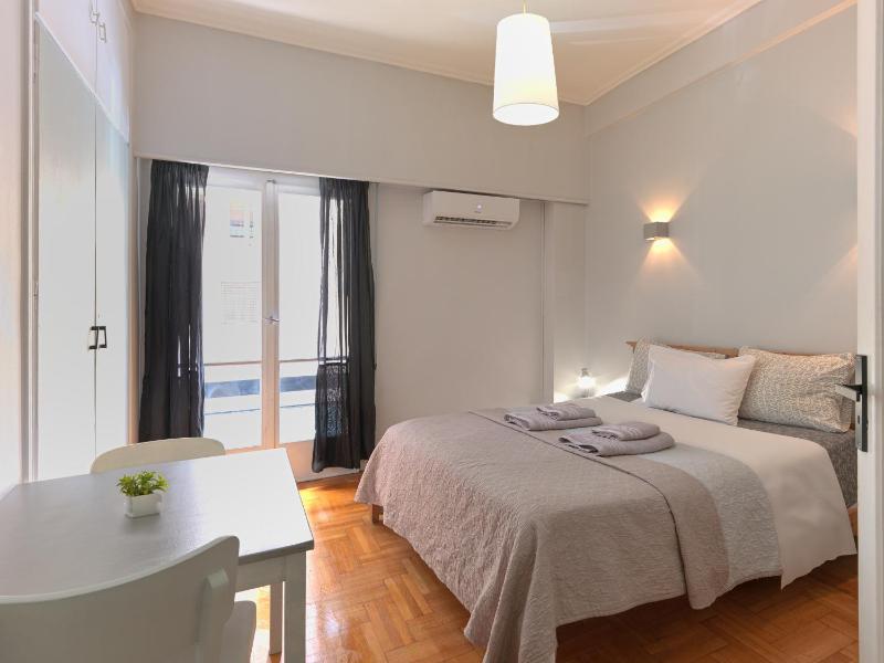 Цены на Homy Pagrati flat 100 Mbps, 12' to Panathenaic Stadium, 5' to Metro в Афины