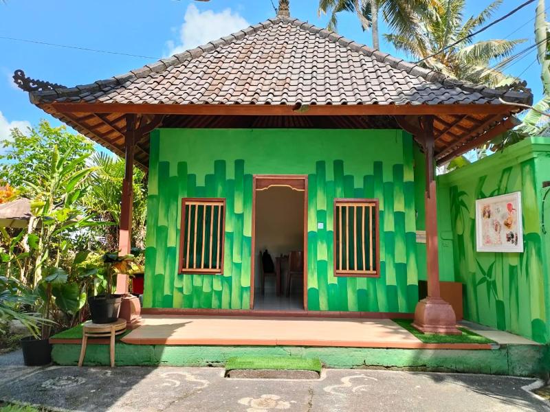 Sri Sunari Quest House — отель с удобным расположением в Убуде