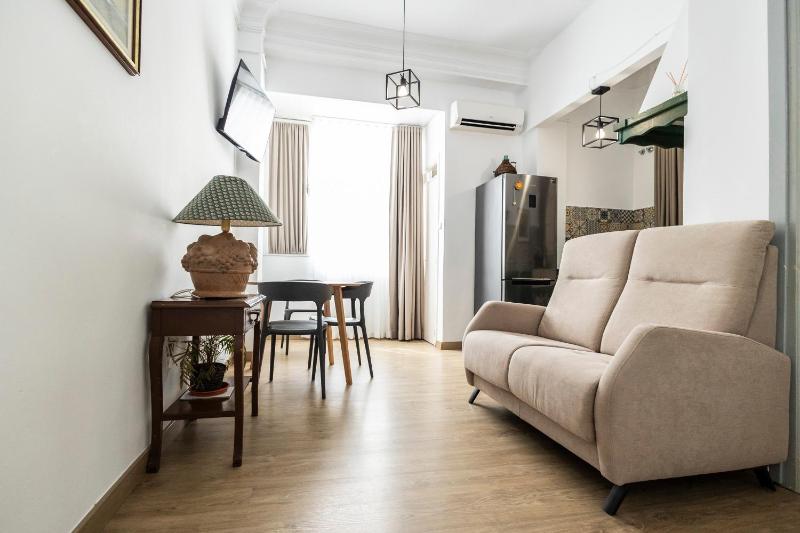 Live in Chianti Apartaments by Concept Flats — комфортный отель в Валенсии