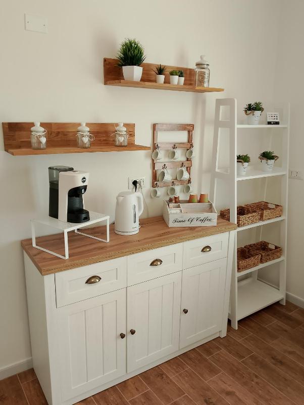 Mavi Rooms a San Gavino - Accogliente B&B con giardino