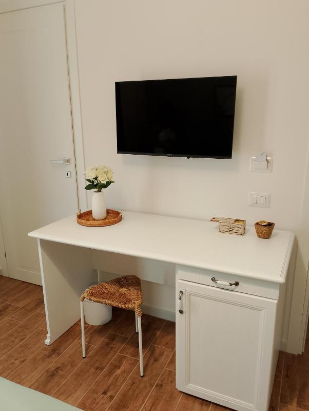 Mavi Rooms a San Gavino - Accogliente B&B con giardino