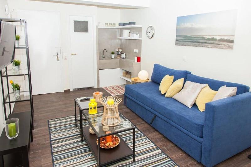 Cute Studio Located in the Vibrant Kolonaki District of Athens — отель с удобствами в Афины
