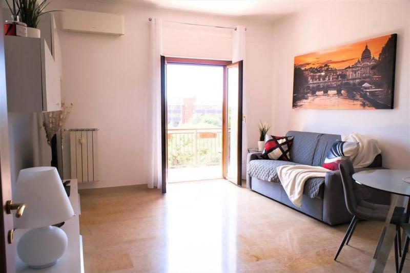 Sun & Moon Apartment Family free parking — отель в Риме, Италия