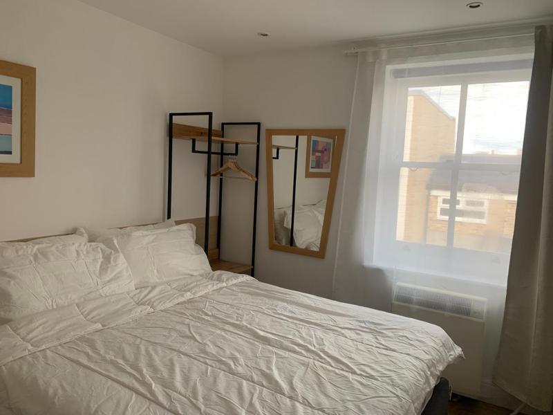 Цены на Contemporary 1BD Flat - Camden в Лондоне