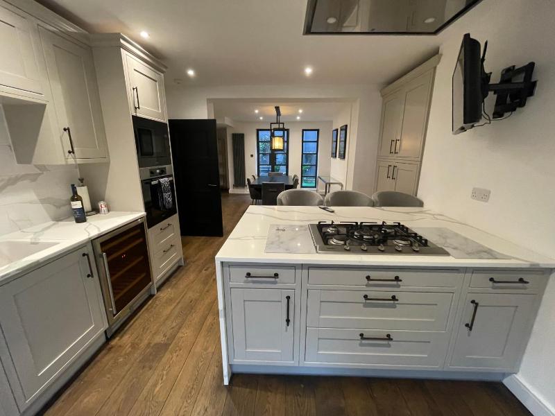 Luxurious & Central 3BD House - Chelsea — комфортный отель в Лондоне