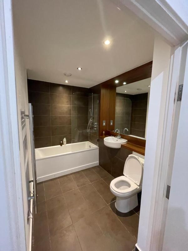 Peaceful 1BD Flat with Balcony - Bethnal Green — забронировать отель в Лондоне