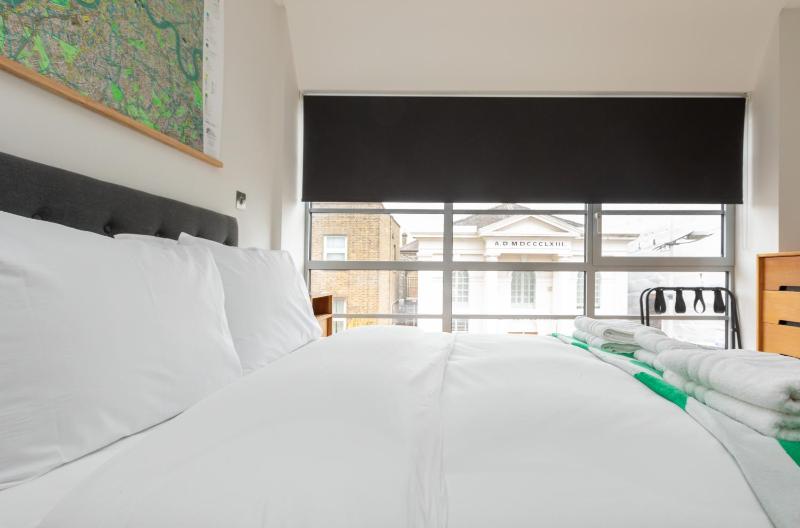 Central and Bright 1 Bedroom Flat - Peckham — отель с удобным расположением в Лондоне